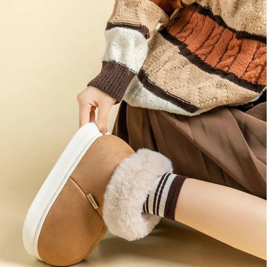 Schicke Hausschuhe aus Kunstwildleder mit Kunstfell von WOLFFMODE