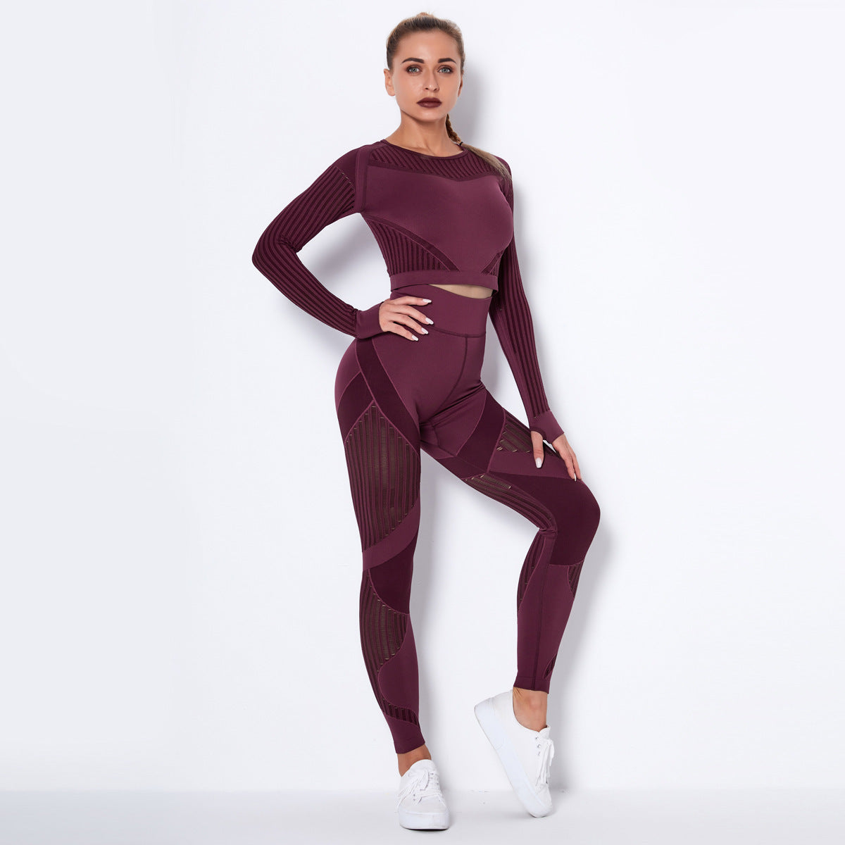 Yoga-Outfit mit langen Ärmeln von WolffMode