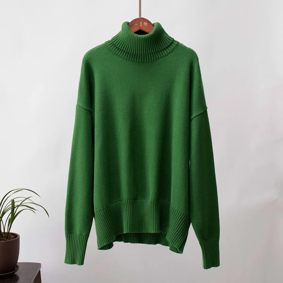 Moderne, stilvolle Winterpullover