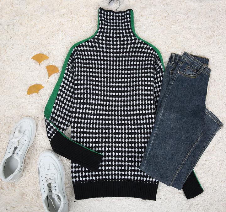 Wolffmode: Stylish Black and White Checked Pullover