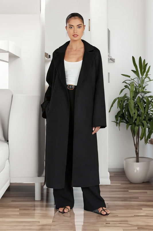 Oversize Damen-Trenchcoat von WolffMode im eleganten, langen Schnitt