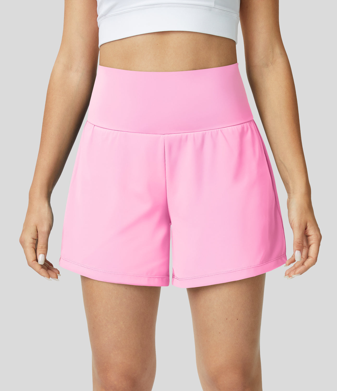 Sport-Shorts mit hoher Taille, zwei Taschen (seitlich und hinten)