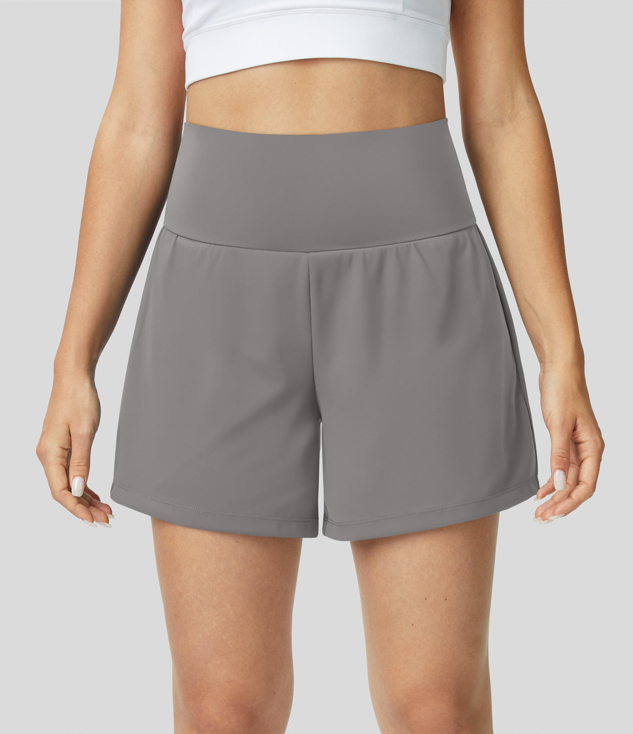 Sport-Shorts mit hoher Taille, zwei Taschen (seitlich und hinten)