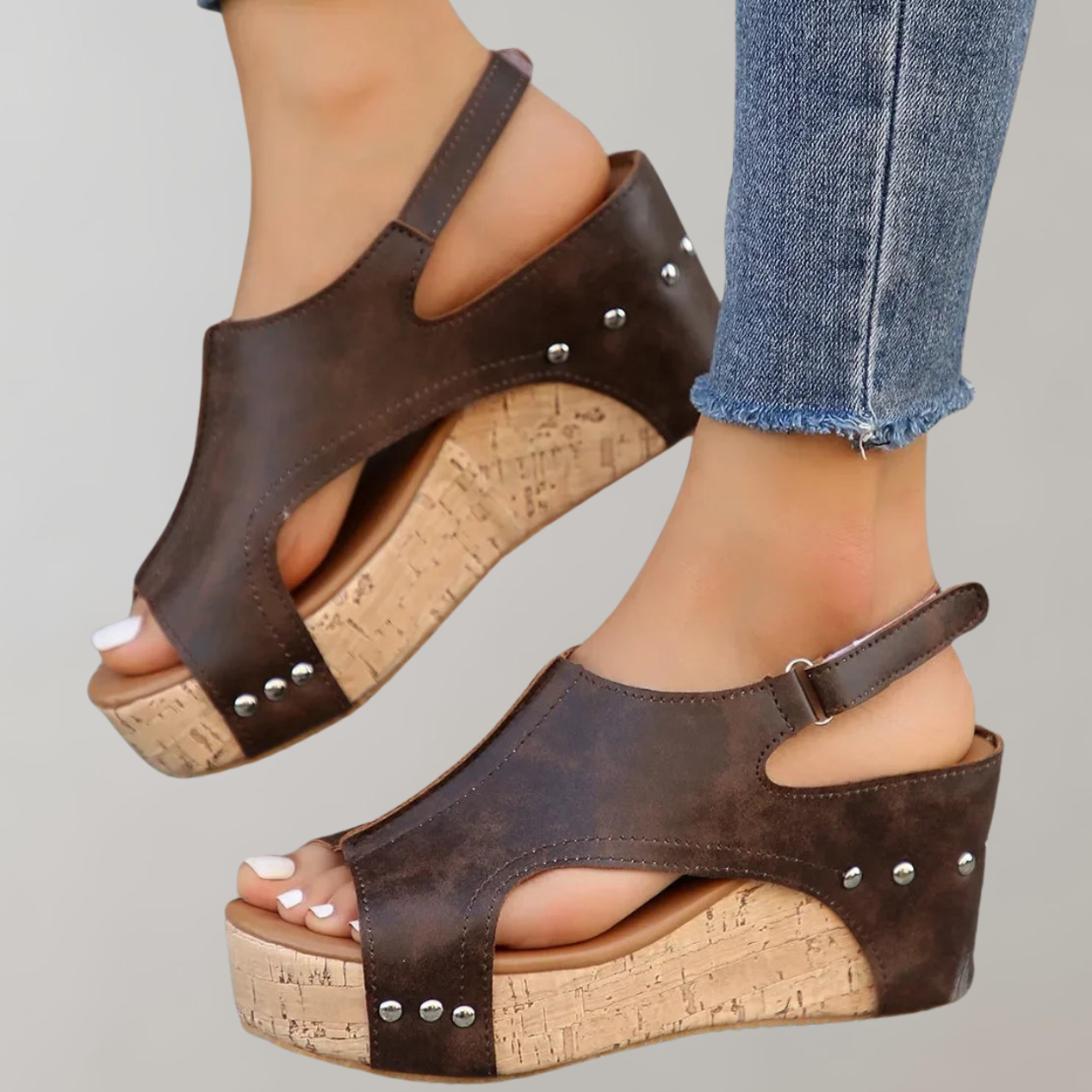 Komfortable orthopädische Damen-Sandalen mit hohem Absatz