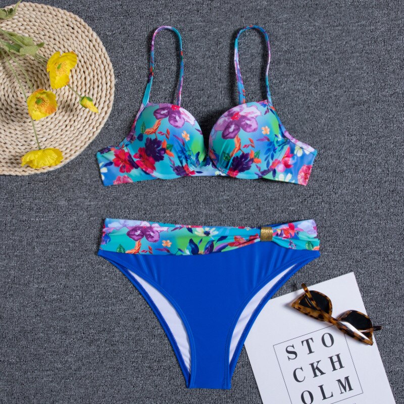 Blauer Blumen-Bikini von Wolffmode