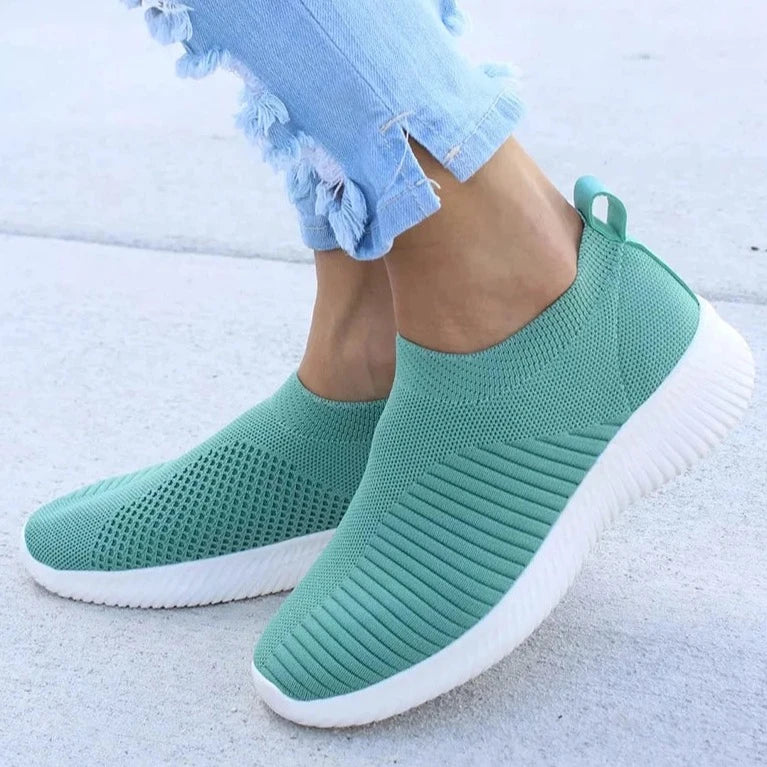 Women's Lightweight WolffMode Slip-On Casual Sneakers