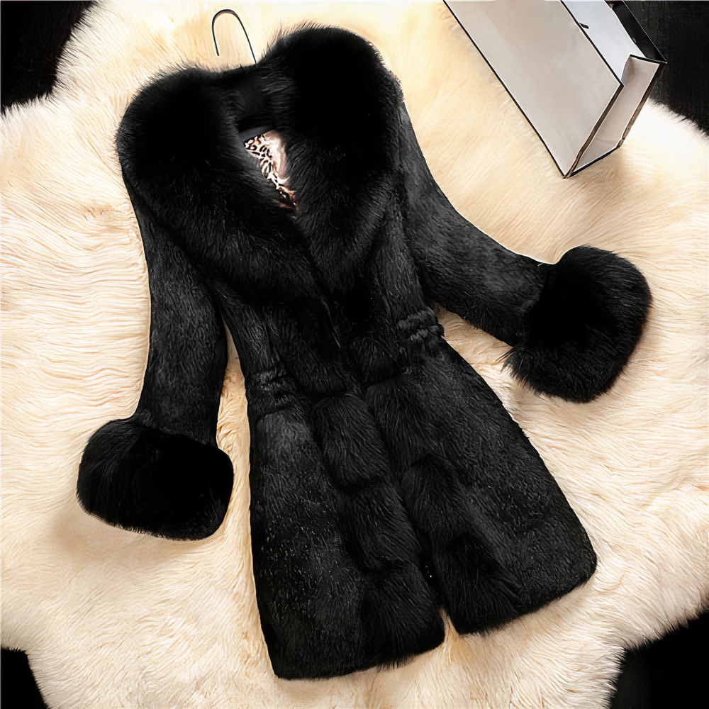 Wolffmode: Stylish Faux Fur Coat