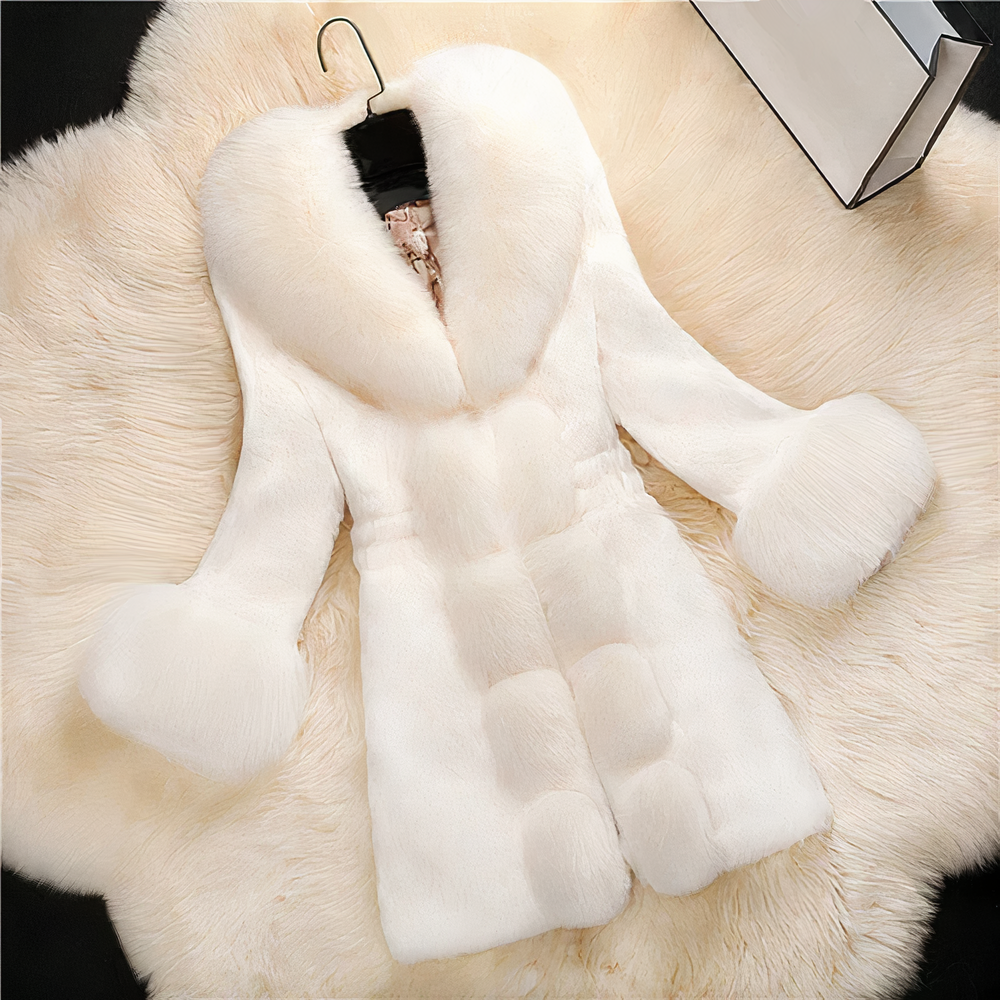 Wolffmode: Stylish Faux Fur Coat