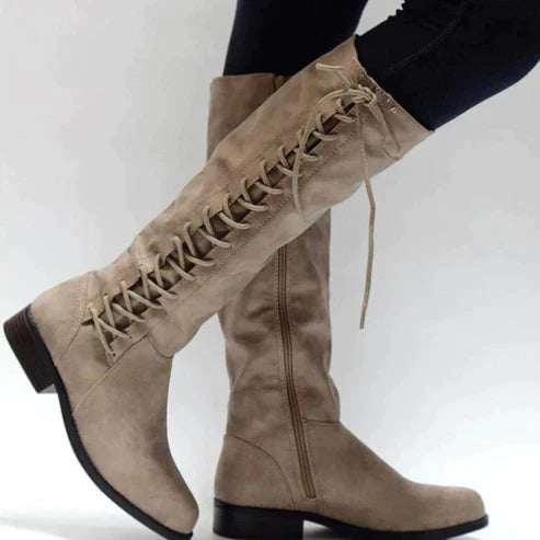 Wolffmode: Stylish Lace-up Boots