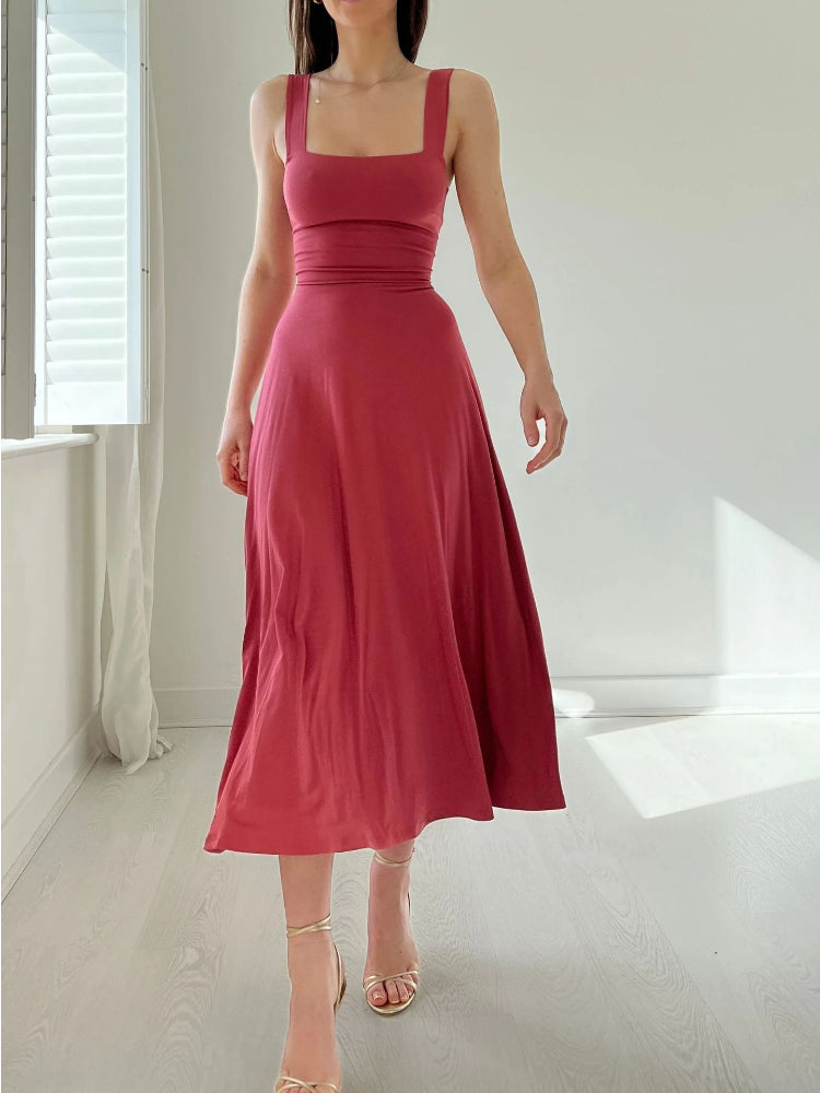 Figurbetontes Sommerminikleid