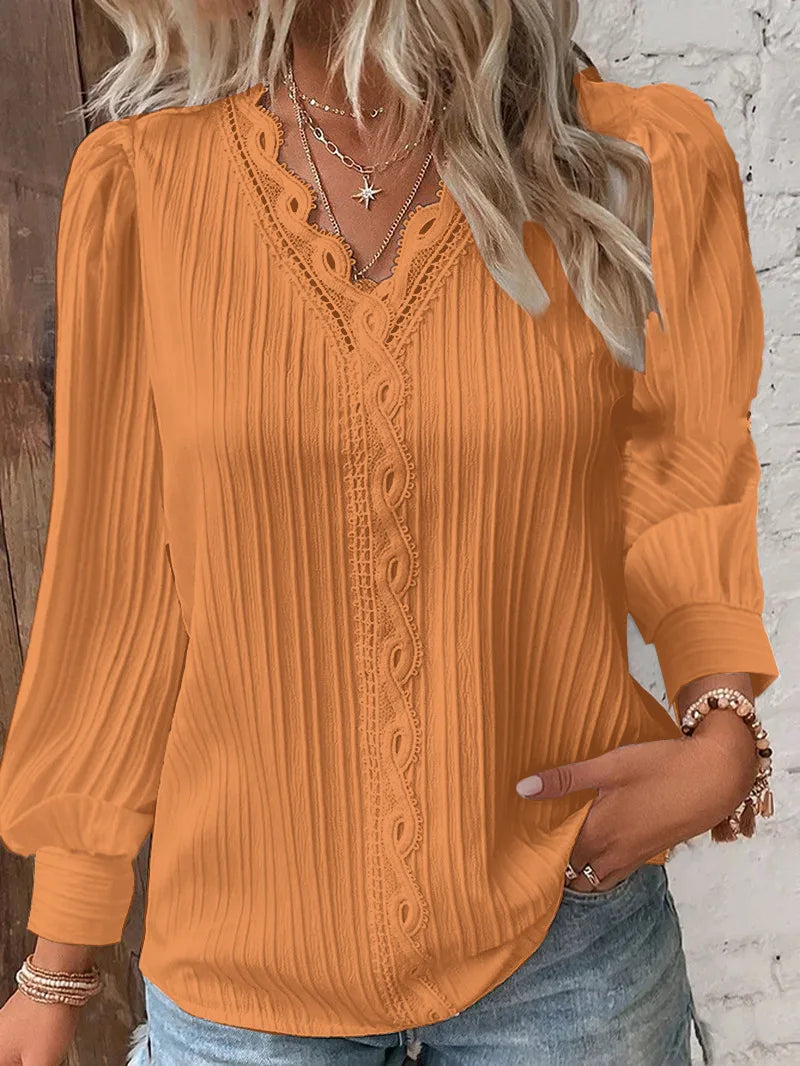 Elegant WolffMode Textured Blouse