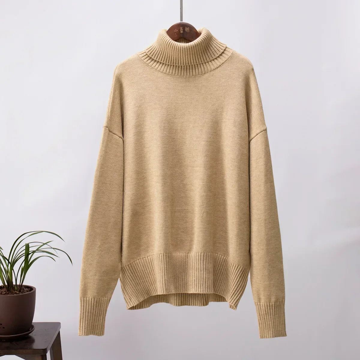 Wolle Pullover mit hohem Kragen von WOLFFMODE