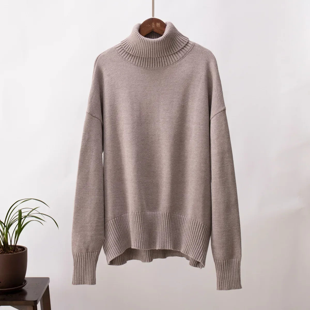 Wolle Pullover mit hohem Kragen von WOLFFMODE