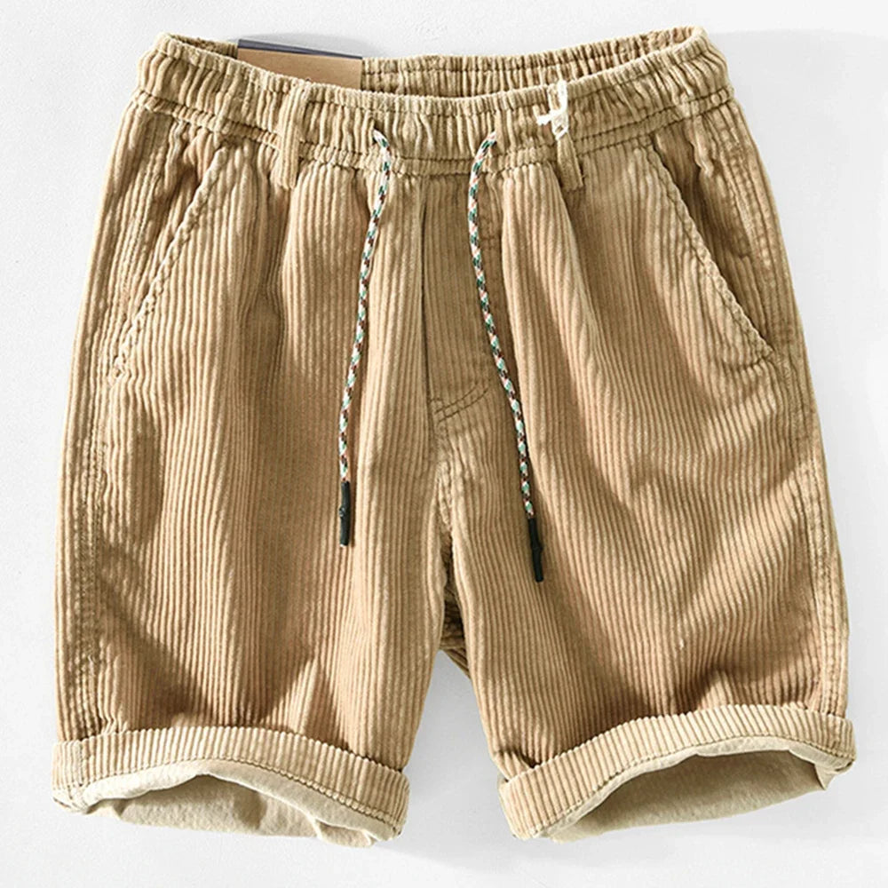 Leichte Shorts für den Sommer