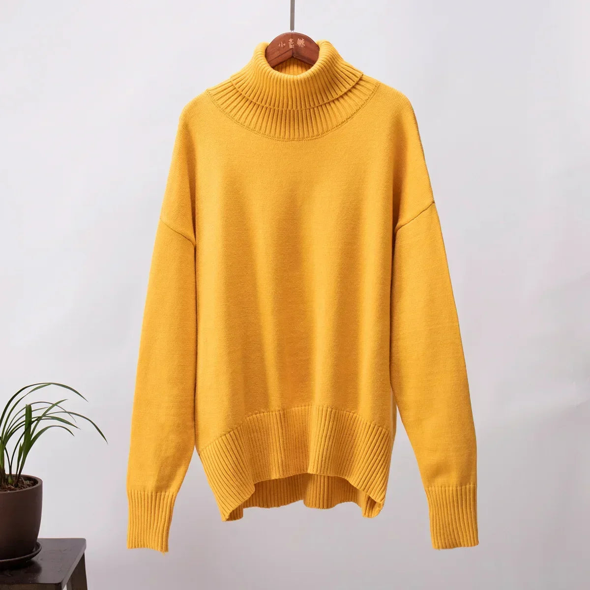 Wolle Pullover mit hohem Kragen von WOLFFMODE