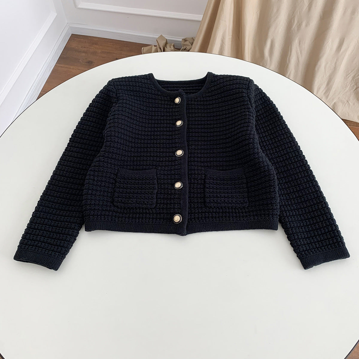 Elegante Damenstrickjacke von WolffMode in Luxusqualität