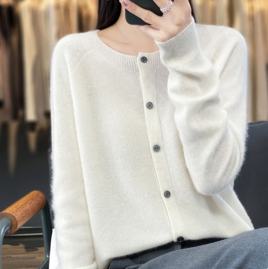 Beatrice Damen Cardigan von WOLFFMODE – Elegant für jeden Anlass