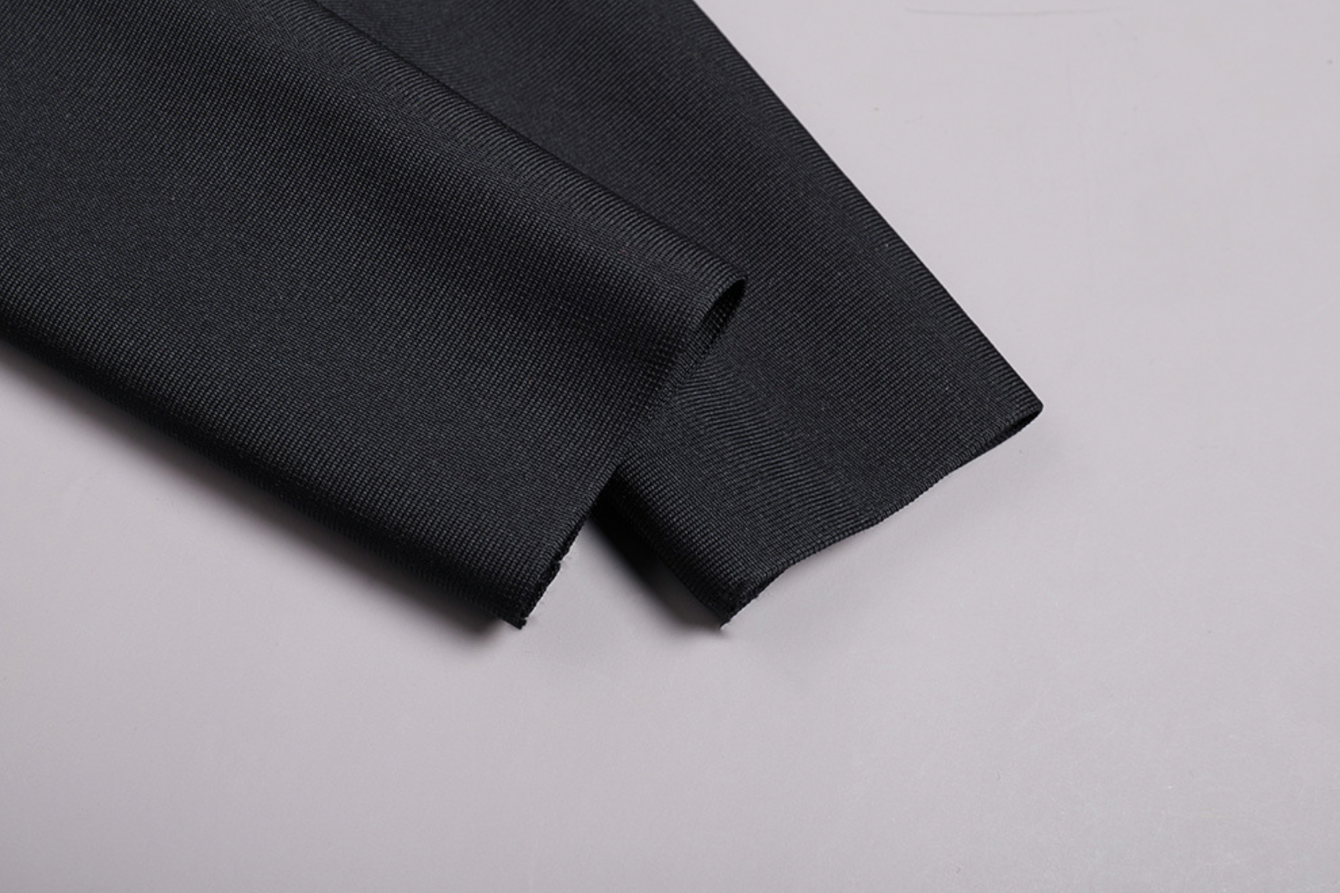 Langärmliges Maxikleid mit Cut-outs