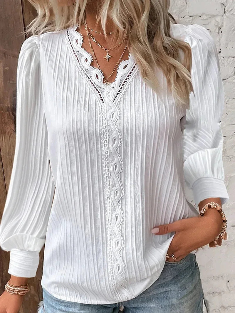 Elegant WolffMode Textured Blouse