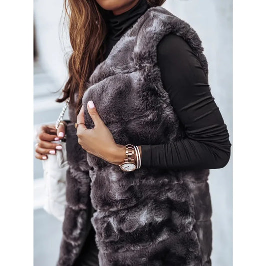 Modische Damenweste aus kuscheligem Kunstfell von WOLFFMODE