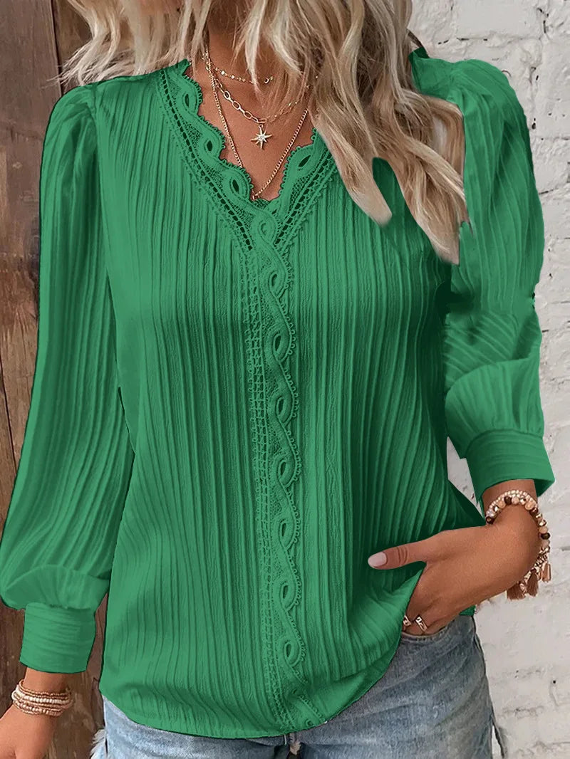 Elegant WolffMode Textured Blouse