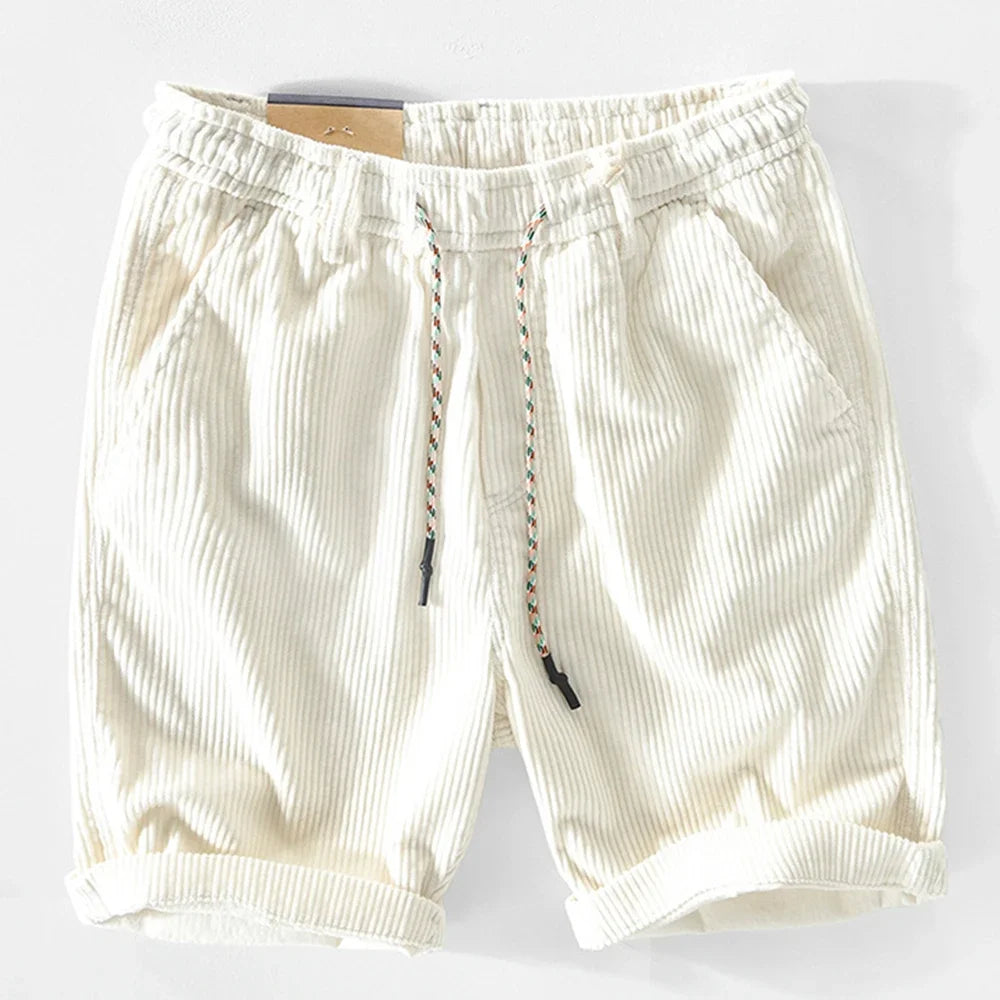 Leichte Shorts für den Sommer