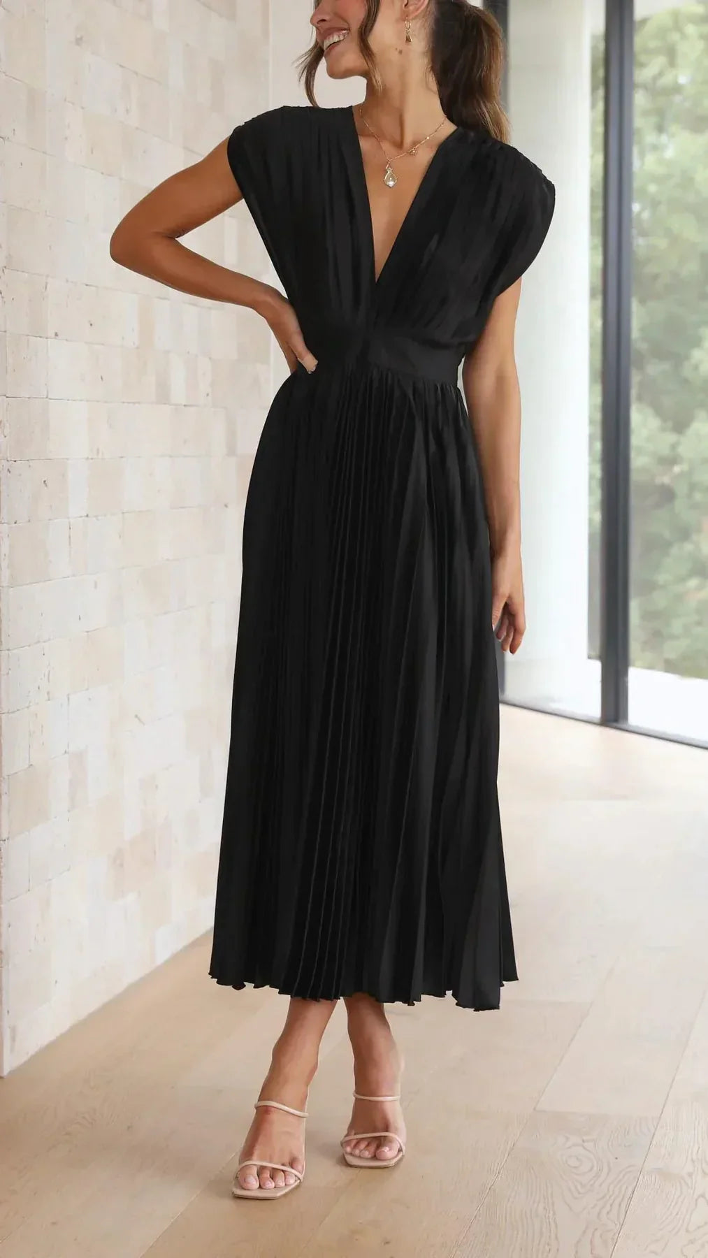 Wolffmode: Elegantes, sexy Faltenkleid