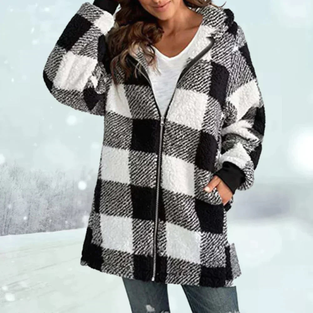 Zeitlose karierte Winterjacke von WOLFFMODE