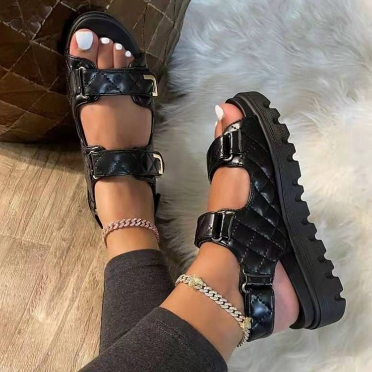 Klassische karierte WolffMode Sandalen mit Klettverschluss