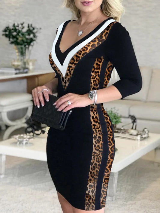 WolffMode Bodycon Kleid mit farbigem Streifenmuster