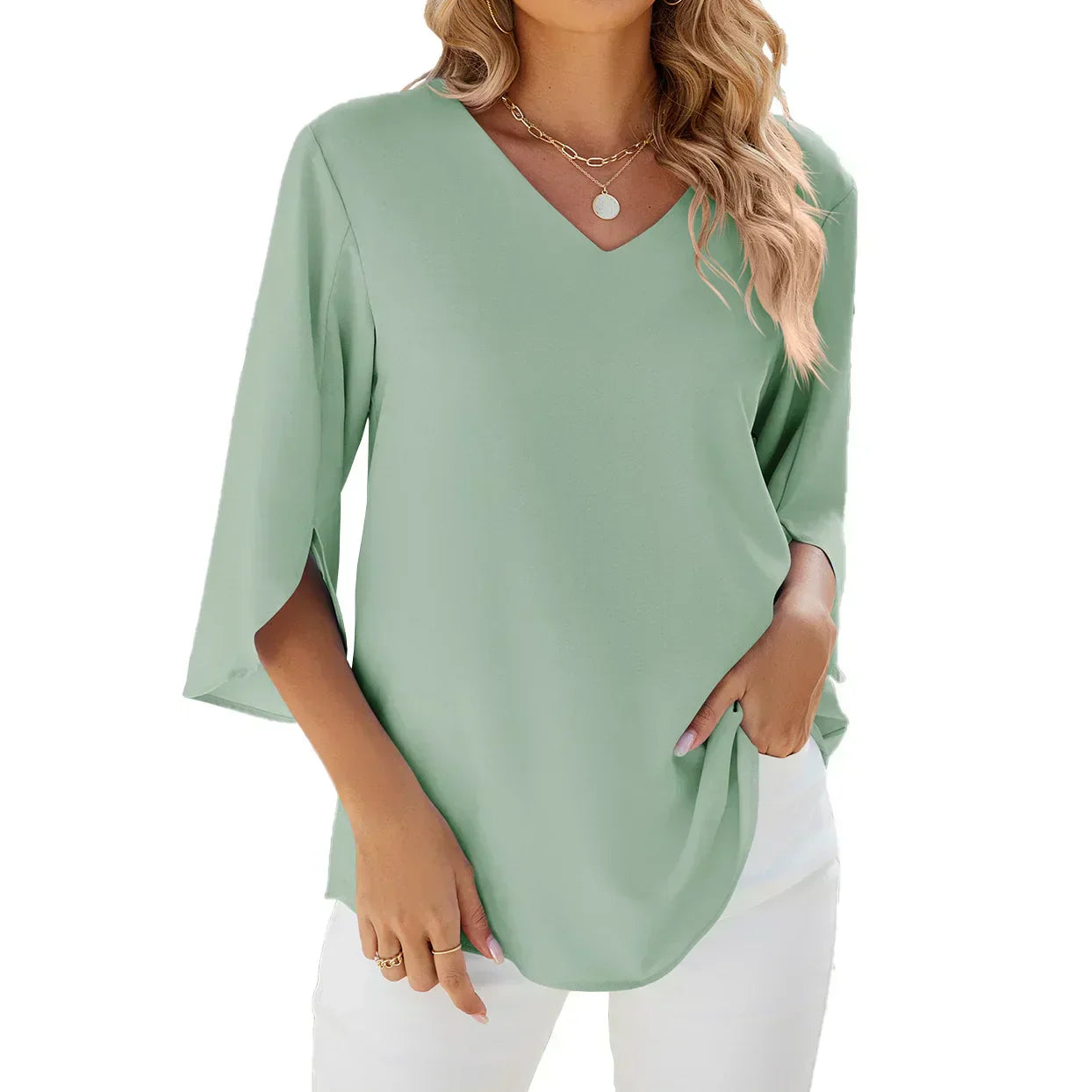 Elegante und vielseitige Bluse mit V-Ausschnitt von WOLFFMODE für alle Anlässe