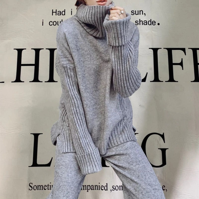 WolffMode Loungewear Set: Luxurious, warm turtleneck sweater and oversized wool pants