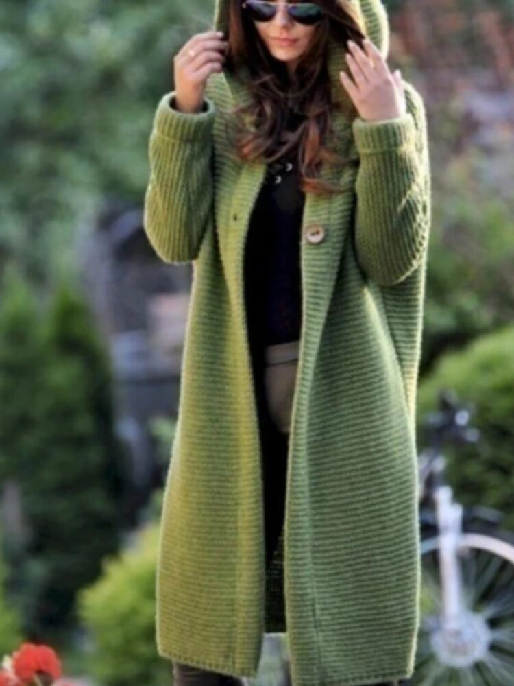 Elegantly timeless cardigan