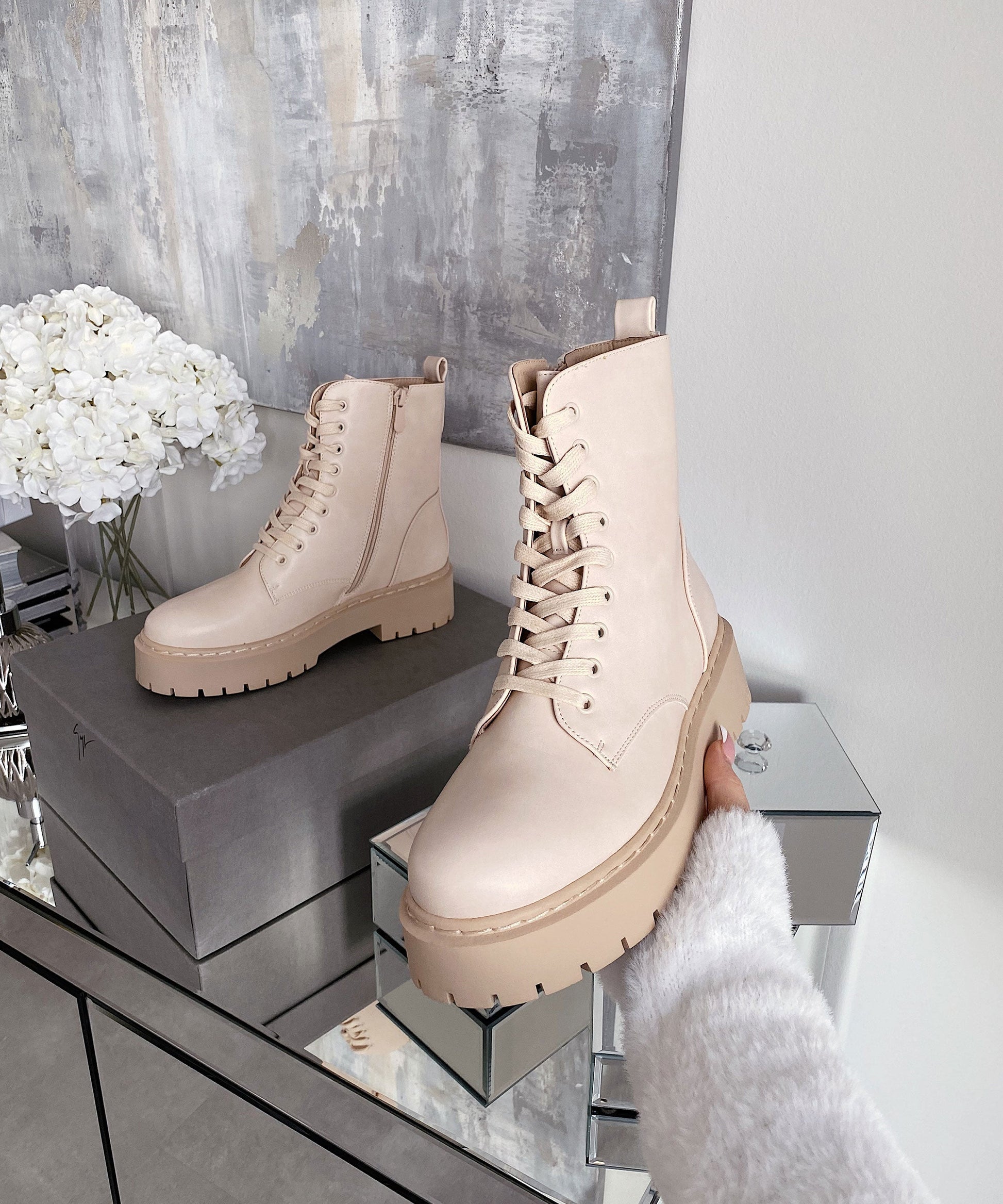 Serena Beige Stiefel